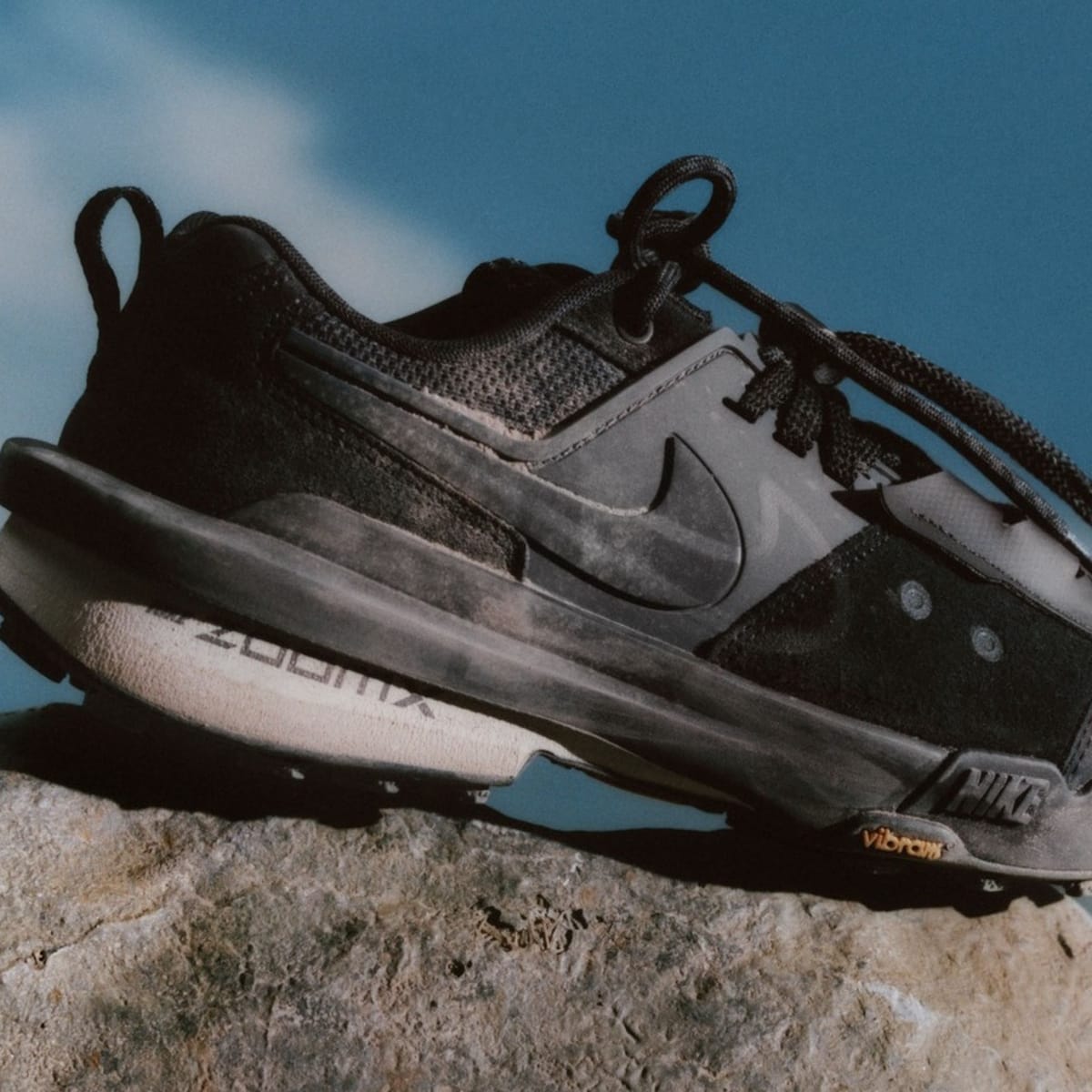 sacai x nike zegamadome thumb